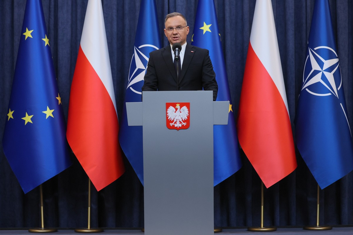 Warszawa, 18.03.2025. Prezydent Andrzej Duda podczas oświadczenia dla mediów, 18 bm. w Pałacu Prezydenckim w Warszawie