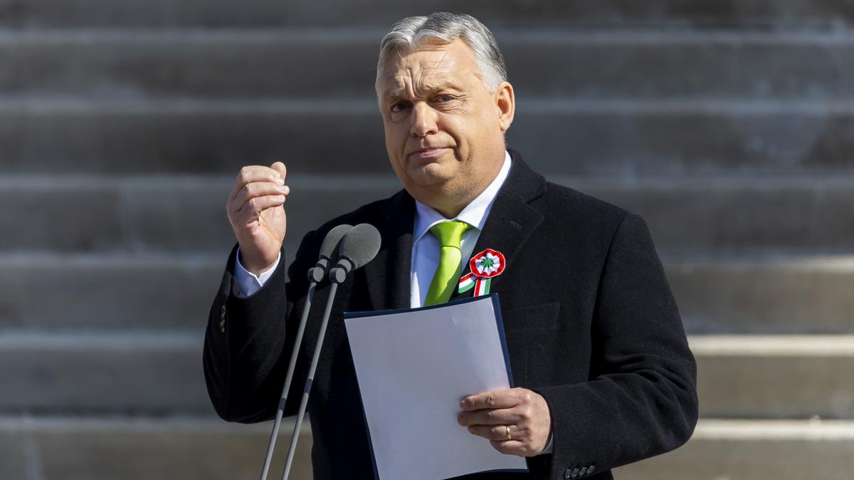 Orbán Viktor: Utoljára &#39;88-ban a kommunisták akartak így elhallgattatni