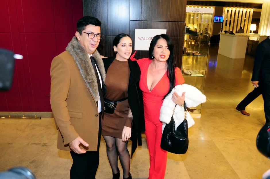 Peja sa bivšom i sadašnjom ženom