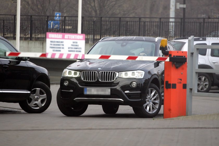 Politycy lubią jeździć BMW