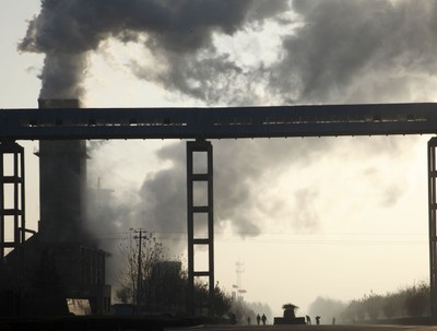 Państwowe fabryki i 50-proc. podatki, czyli lewica proponuje powrót do przeszłości