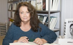 Mija 45 lat od premiery kultowej komedii 'Nie ma mocnych'. Dymna: Ten film to dla mnie prezent na całe życie