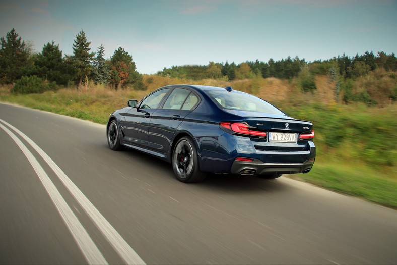 BMW 545e xDrive (2021, G30 LCI)