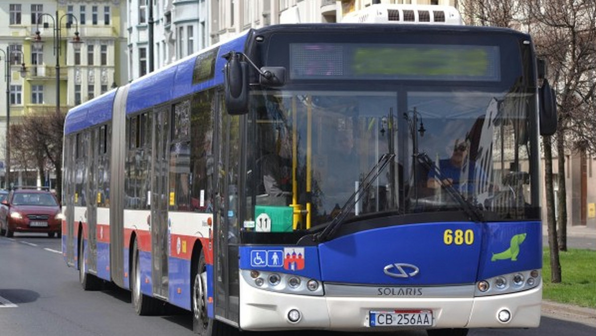Już nie tylko do pętli Nad Wisłą, ale do Mariampolu dojadą wszystkie kursy autobusów 84. Tę linię oraz 83 czekają korekty w rozkładach.