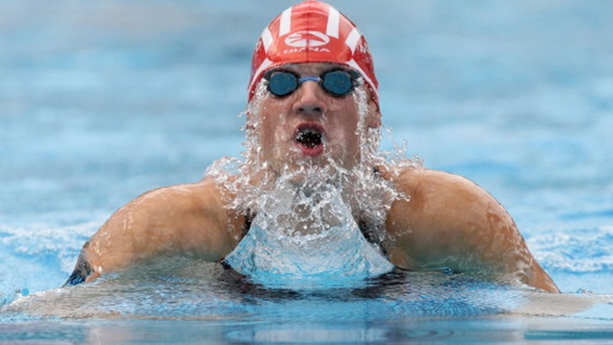 Nie udało się Polakom startującym na 200 m stylem klasycznym podczas ME w pływaniu na krótkim basenie w Szczecinie. W eliminacjach odpadli Sławomir Kuczko, Mateusz Pacholczyk i Filip Rowiński.