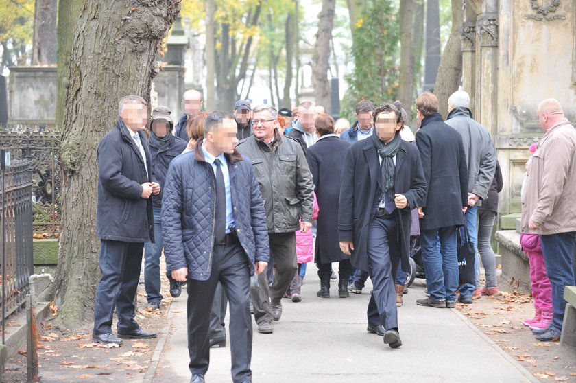 Prezydent Bronisław Komorowski z rodziną był 1 listopada na Powązkach