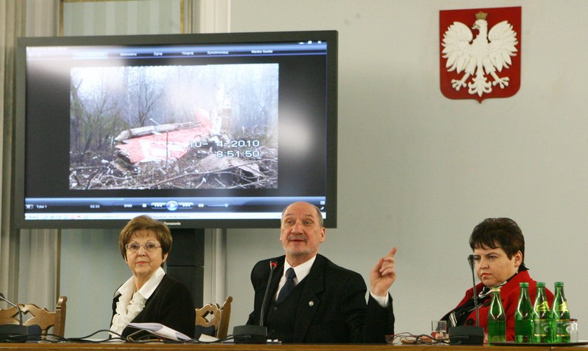 Podkomisja smoleńska nie potwierdza rewelacji Macierewicza