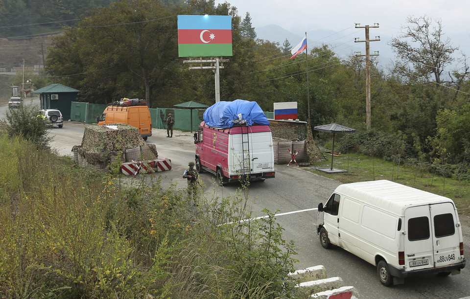 Tysiące etnicznych Ormian uciekają z separatystycznego regionu Górskiego Karabachu