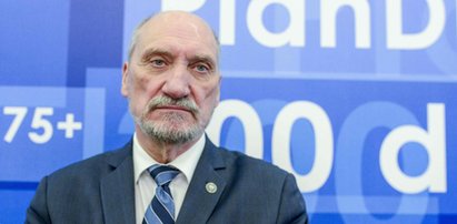 Macierewicz ma kłopoty. Chodzi o duże pieniądze