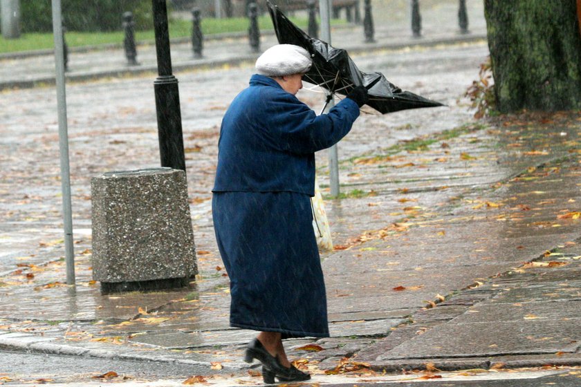 Pogoda na 4-7.11. Do Polski nadciąga wichura! Załamanie pogody w czwartek 