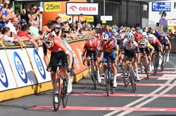 Dramatyczny przebieg 3. etapu Tour de Pologne. Wszystkie karetki zatrzymały się na trasie wyścigu