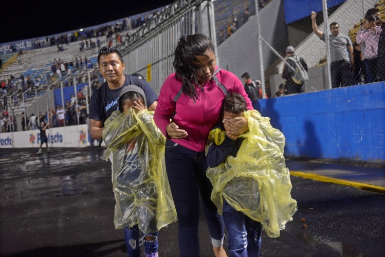 Trzy osoby zginęły w zamieszkach przed meczem piłkarskim w Hondurasie