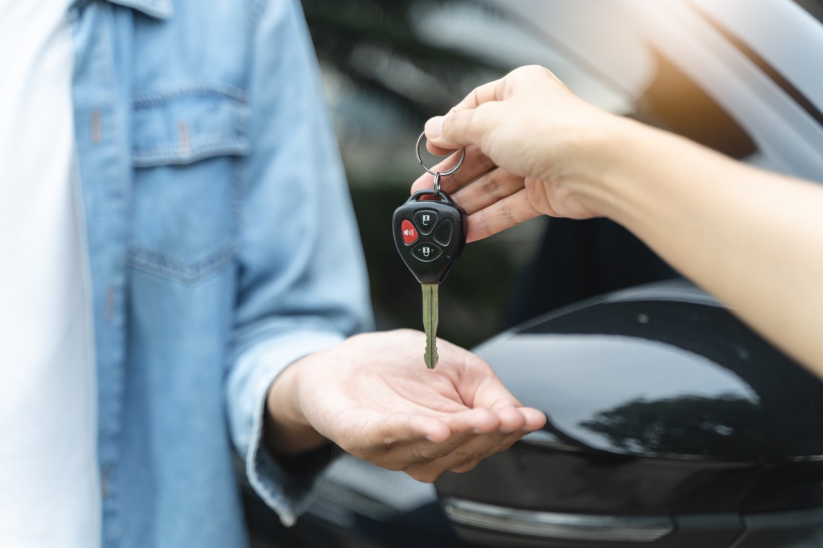 auto samochód kluczyki sprzedaż auta