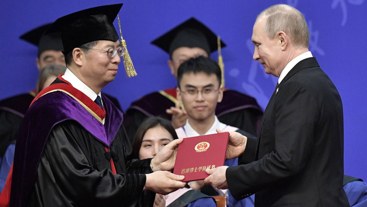 Dyplom z rosyjskim akcentem: Życie studentów na okupowanych terytoriach