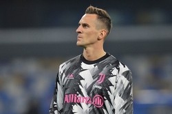 Arkadiusz Milik nie musi martwić się o pracę. Chcą go trzy kluby z Premier League