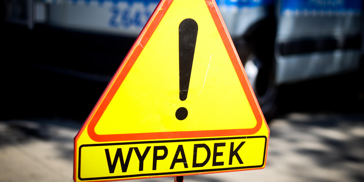 Warszawa: Ford potrącił wózek na pasach. Ranne dziecko