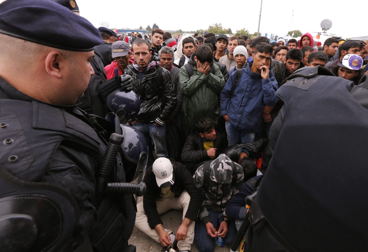 Kraje Europy Środkowej krytykują Brukselę, Niemcy chwalą Warszawę