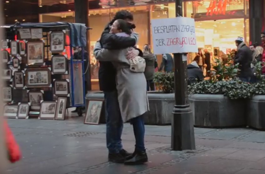 Besplatni zagrljaji u Knezu