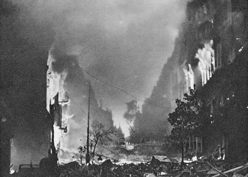 Płonąca Marszałkowska. Sierpień-wrzesień 1944