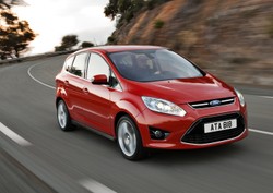 Elektryczność wdziera się pod maskę Forda