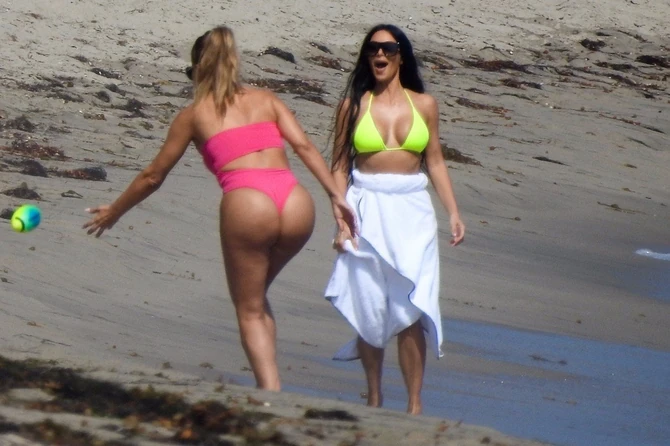 Kim sa prijateljicom