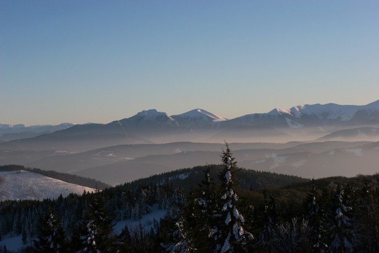 Widok na południowy wschód - masyw chopoka