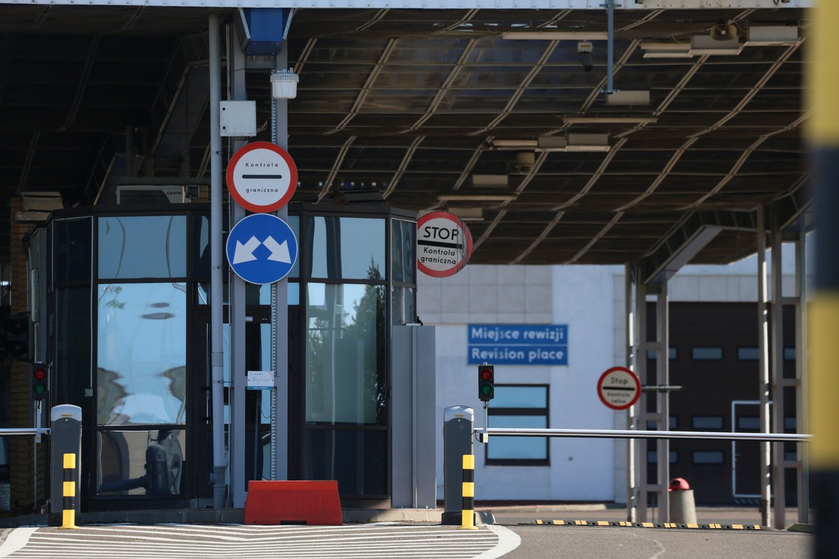 Spada liczba wydawanych wiz w Polsce. Biznes dostał rykoszetem