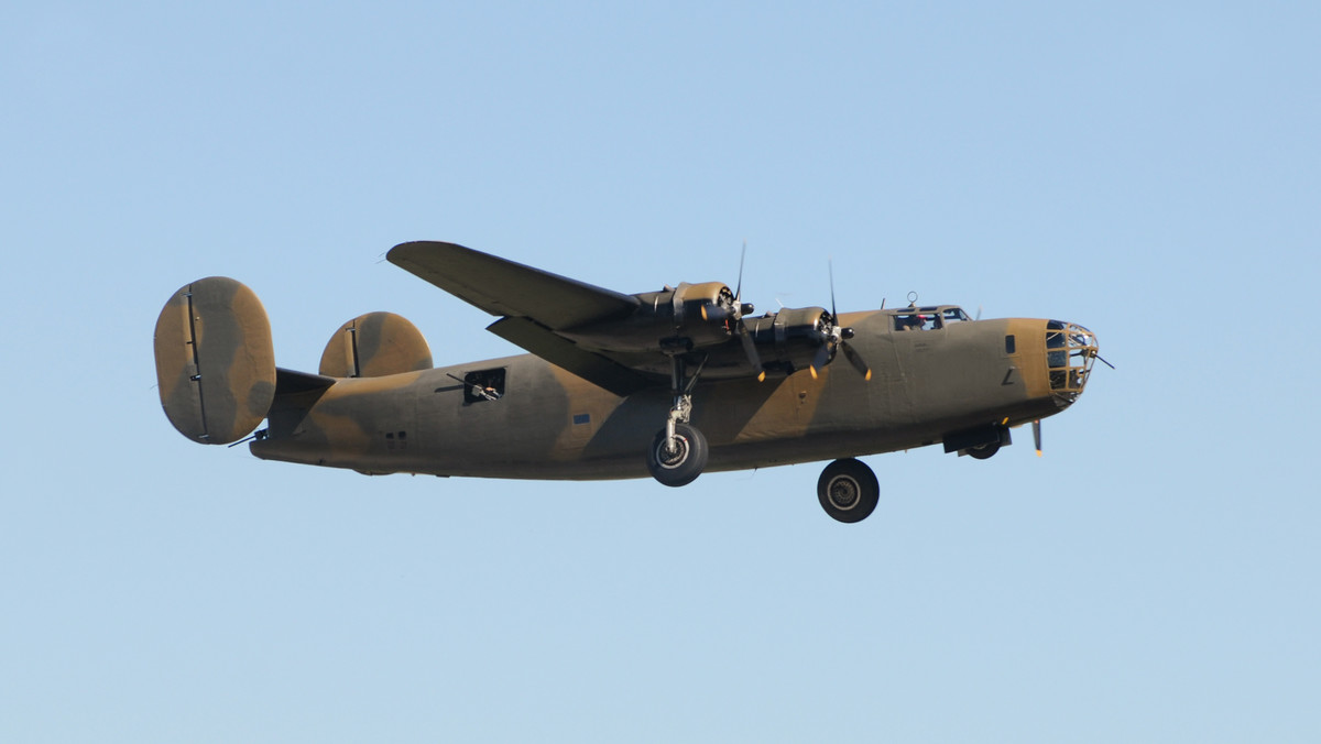 - Silnik i elementy bombowca "Liberator", który został zestrzelony w 1944 r., zostały odnalezione w okolicach Krzczonowa (woj. świętokrzyskie) - poinformował dzisiaj Michał Sochoń, rzecznik prasowy Stowarzyszenia "Wizna 1939", które prowadziło prace poszukiwawcze.