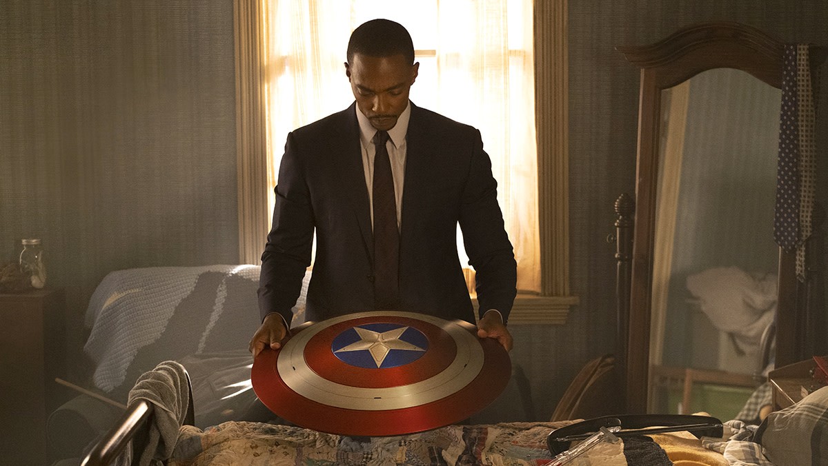 Anthony Mackie jako Sam Wilson w filmie "Kapitan Ameryka: Nowy wspaniały świat"