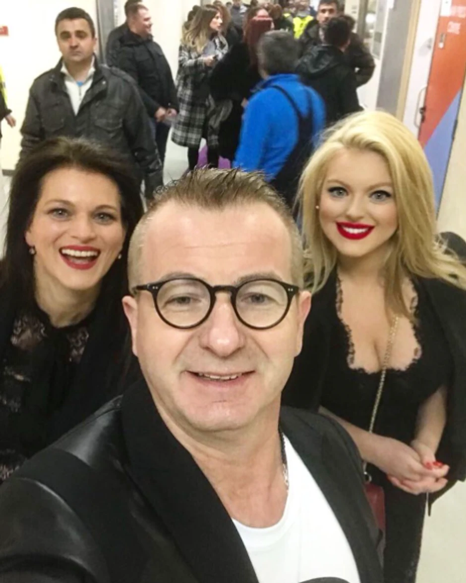 Ćira sa ženom i ćerkom