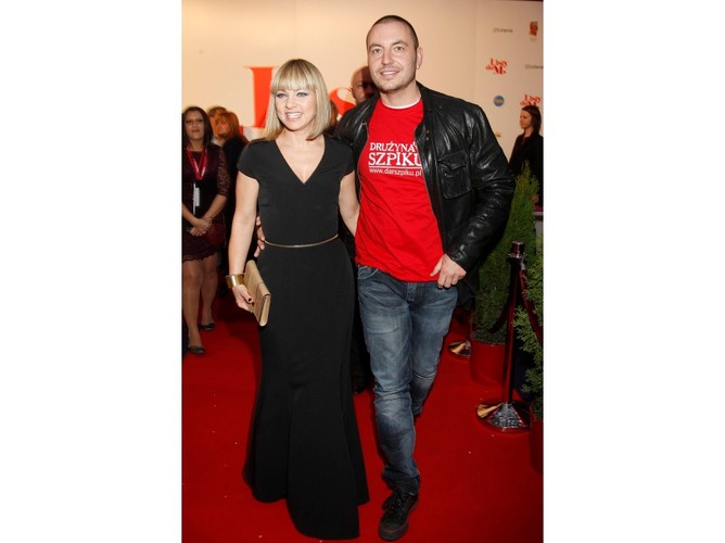 Na premierze filmu 'Listy do M.' Kasia i jej partner byli chyba najbardziej promienną parą.