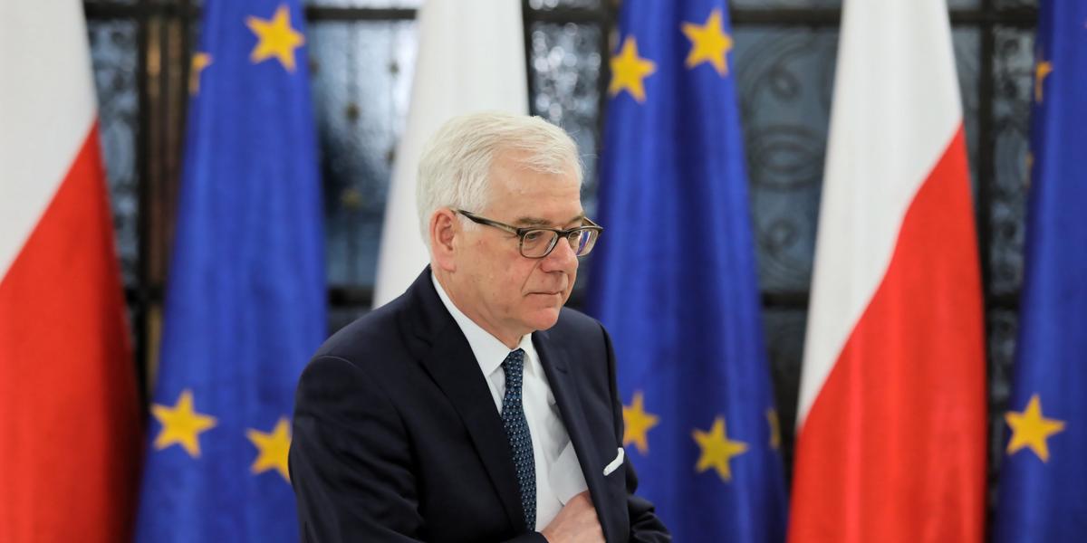 Jacek Czaputowicz wyszedł ze studia RMF FM - Wiadomości