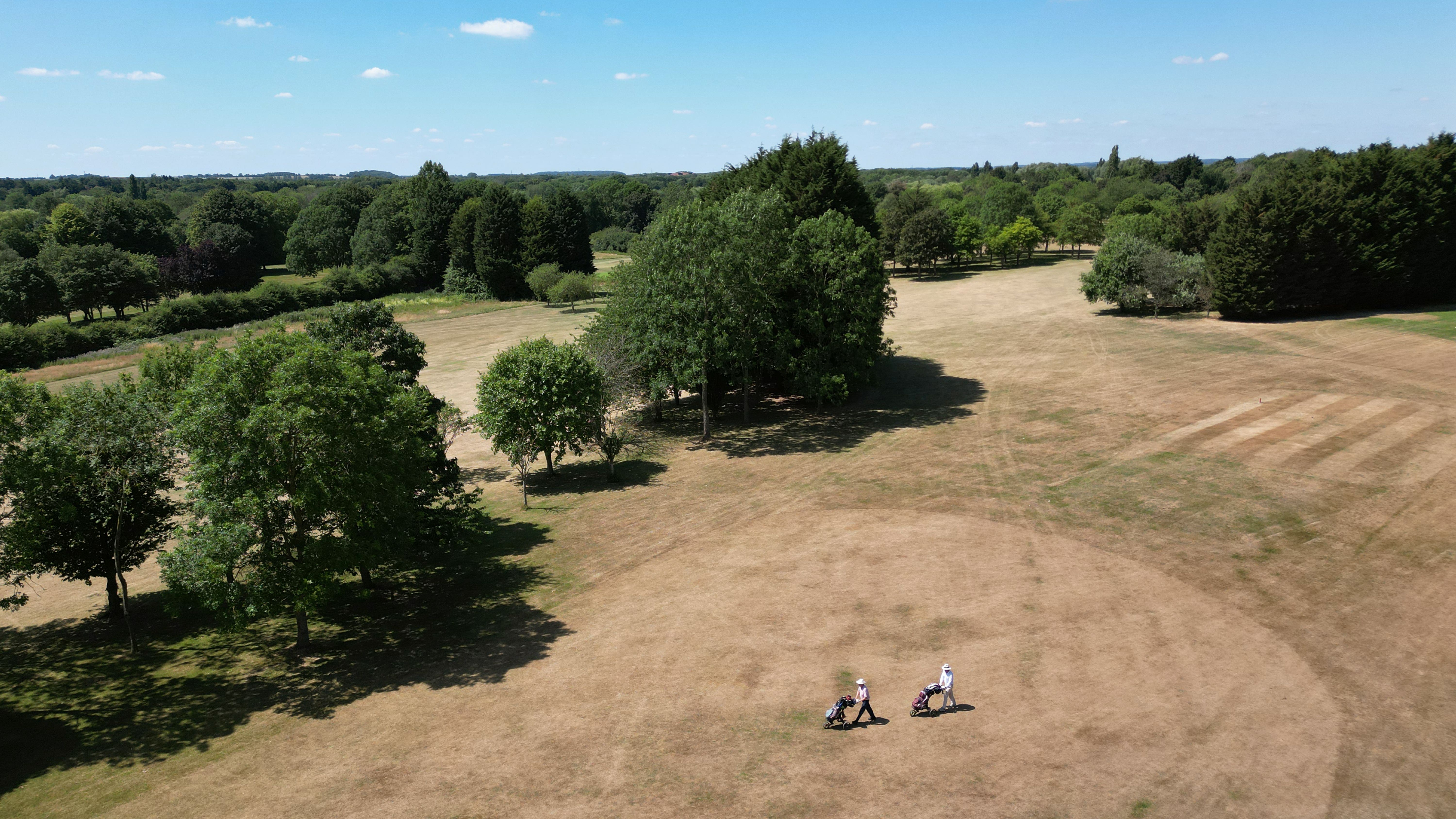 UK heatwave: Temperatures to hit 35C on hottest day of year