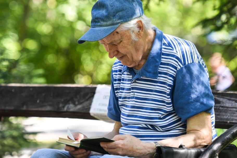 Demografia jest nieubłagana. Liczba Polaków powyżej 65. roku życia przybędzie o 44 proc. W podobnym stopniu ubędzie pozostałych