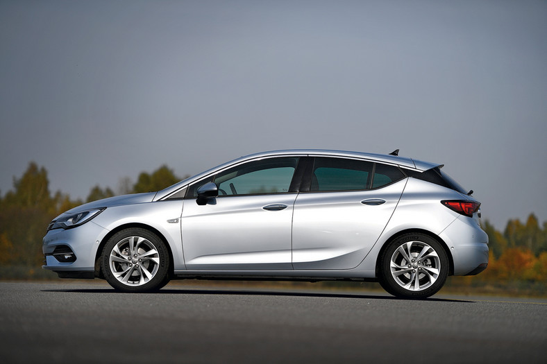 Porównanie: Ford Focus, Kia Ceed, Opel Astra i Renault Megane