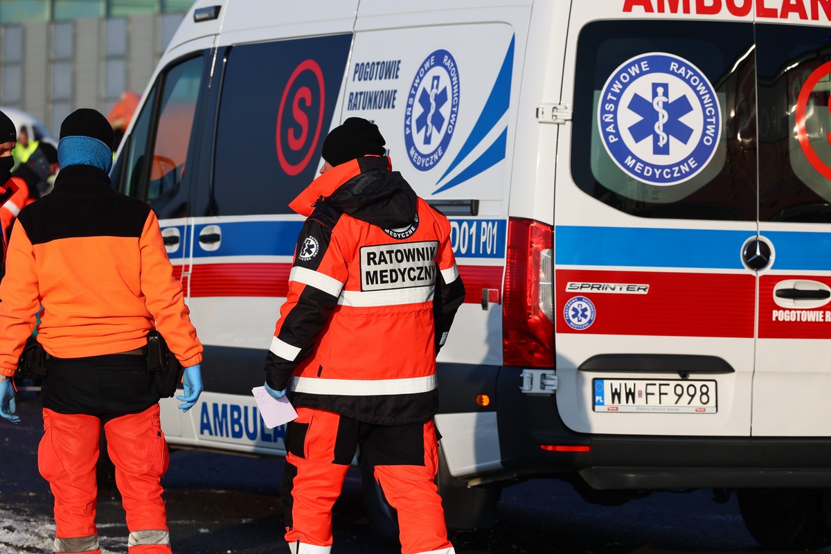 ambulans karetka pogotowia szkoła wypadek śmierć uczniowie prokuratura