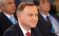 Andrzej Duda podczas kampanii używał botów? W PKW jest umowa na kilka tysięcy 'automatycznych komentarzy'