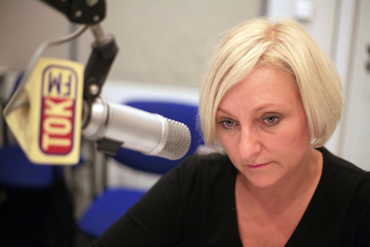 W 2003 roku Ewa Wanat została redaktorką naczelną TOK FM; stanowisko to piastowała do 2012 roku.