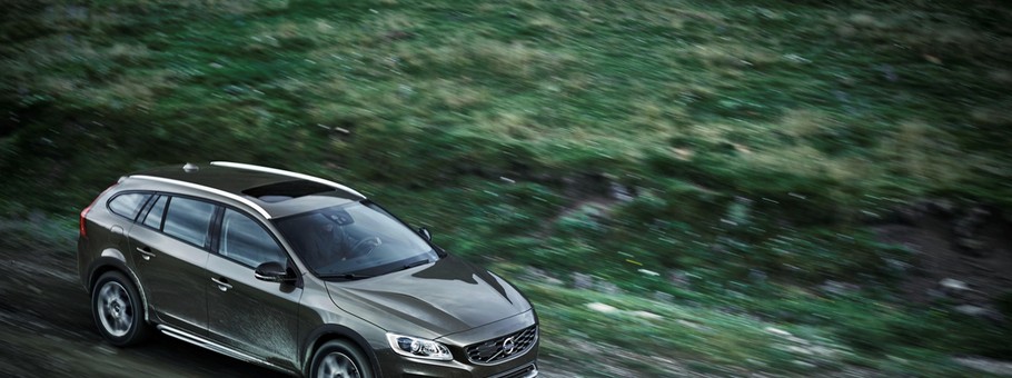 Volvo Cars reveals new V60 Cross Country