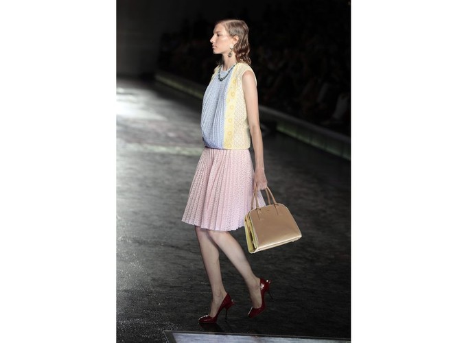 Kolekcja Prada na sezon wiosna/lato 2012