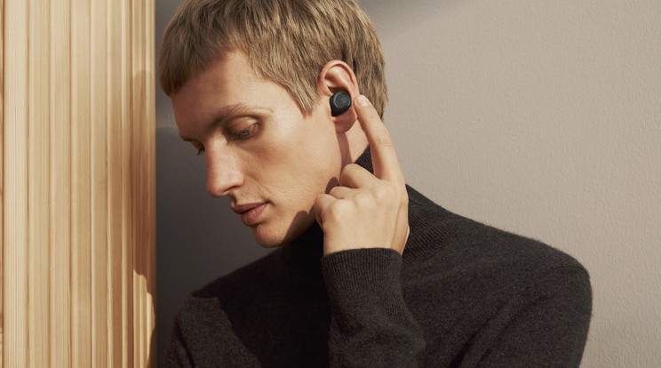  A fülhallgatók súlya egyenként már csupán 5,8 gramm / Beoplay E8