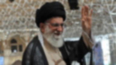 Ali Chamenei ostrzega przed końcem świata