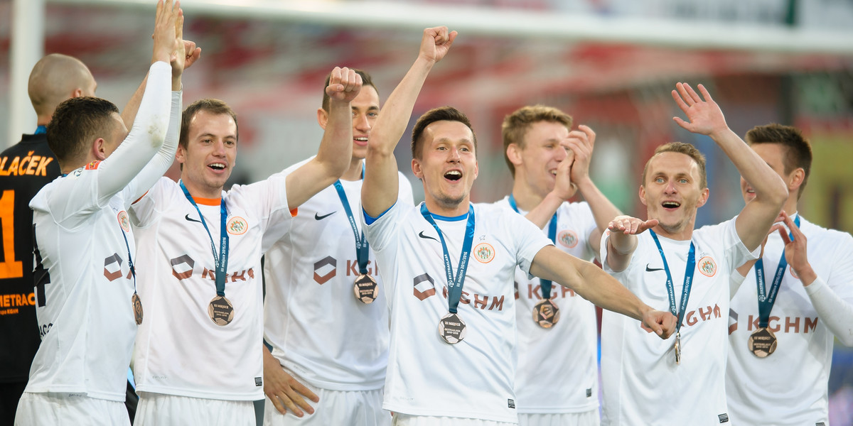 Zagłębie Lubin świętuje podium. Szalony taniec na stacji beznynowej!