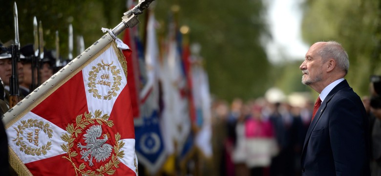 Smoleńskie obchody Bitwy Warszawskiej 1920 roku. Macierewicz o "tajemniczym pierścieniu" i "poległych" w katastrofie tupolewa