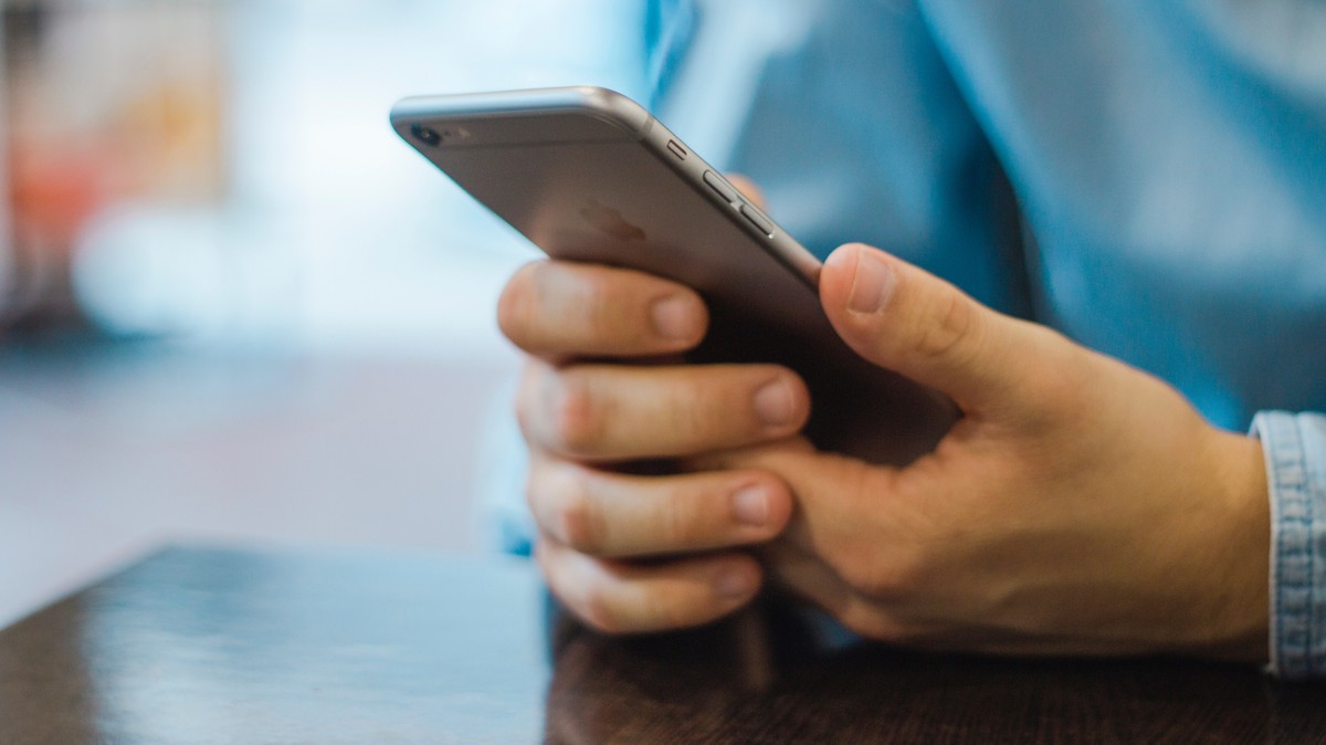 Mobiltelefont lopott, de ezzel együtt egy brutális sorozatgyilkost leplezett le