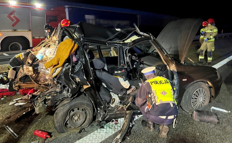 Tragiczny wypadek na A2. Kobieta i 2 dzieci z Ukrainy nie żyją