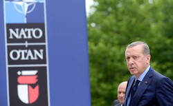 Żona prezydenta Turcji szalała na warszawskim bazarze. Na antyki wydała ponad 200 tys. złotych