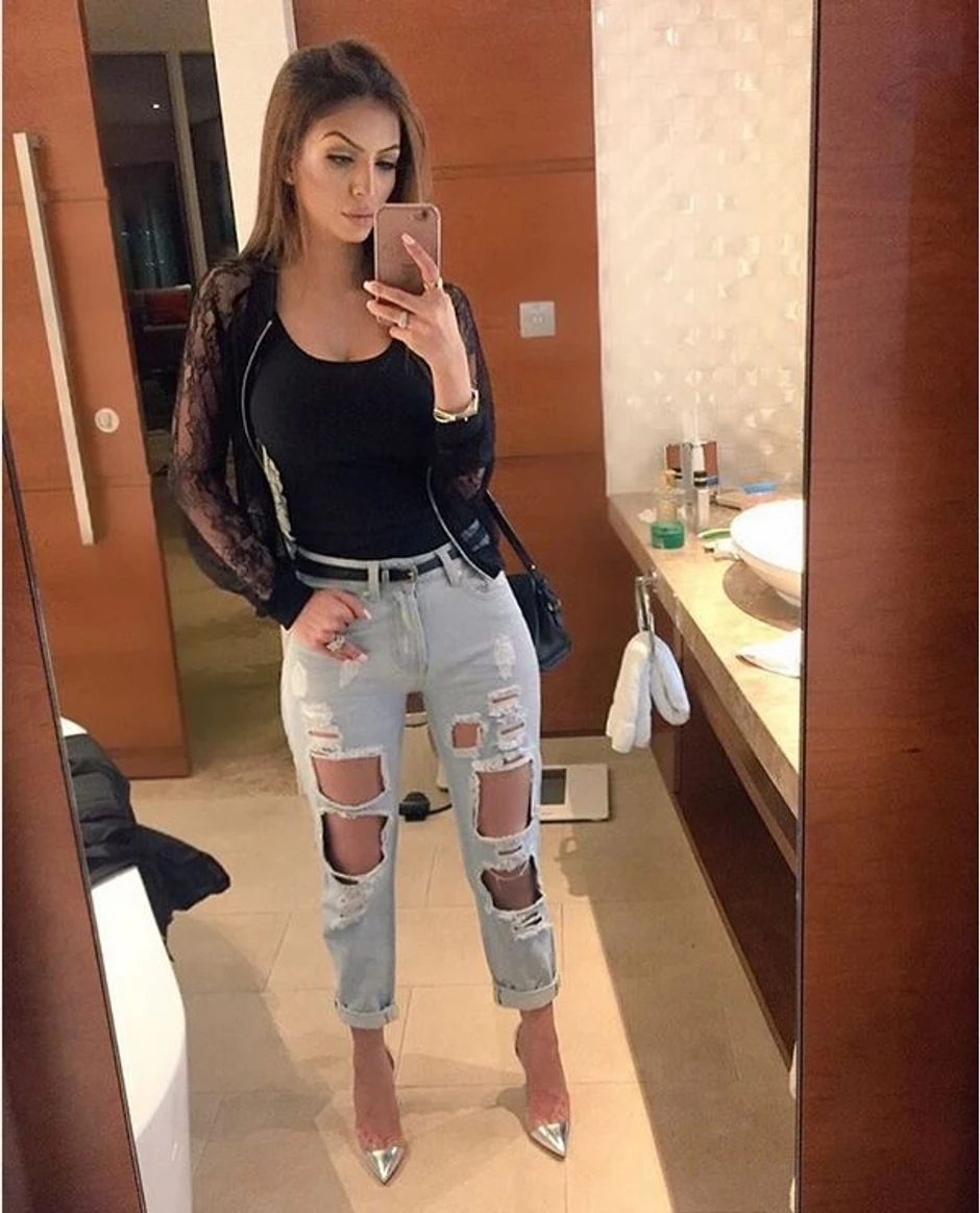 Farjal je razbesnela svekrvu svojim oblačenjem