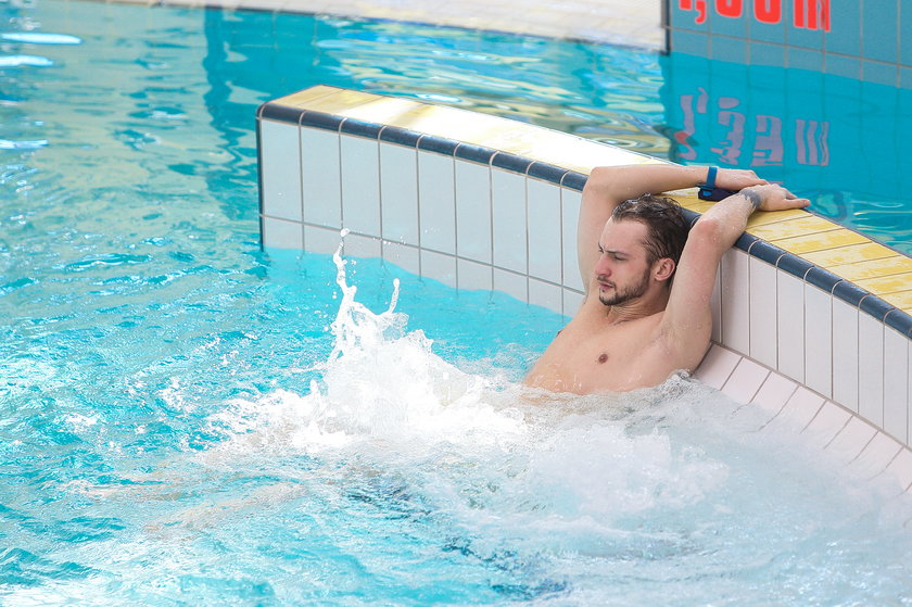 Kamil Kuroczko na basenie