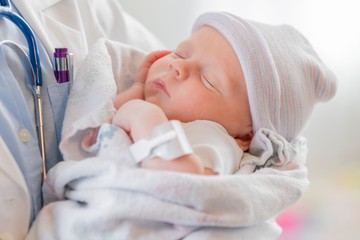 Életmentő lehet az ingyenes SMA-szűrés újszülötteknek - így kérheti